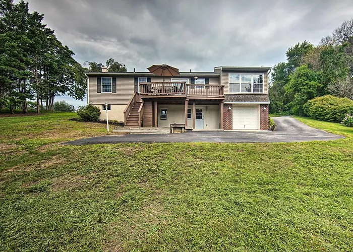 Family-Friendly Coatesville House W/ Fire Pit