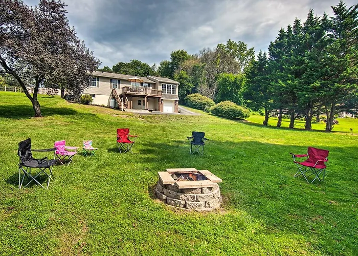 Family-Friendly Coatesville House W/ Fire Pit