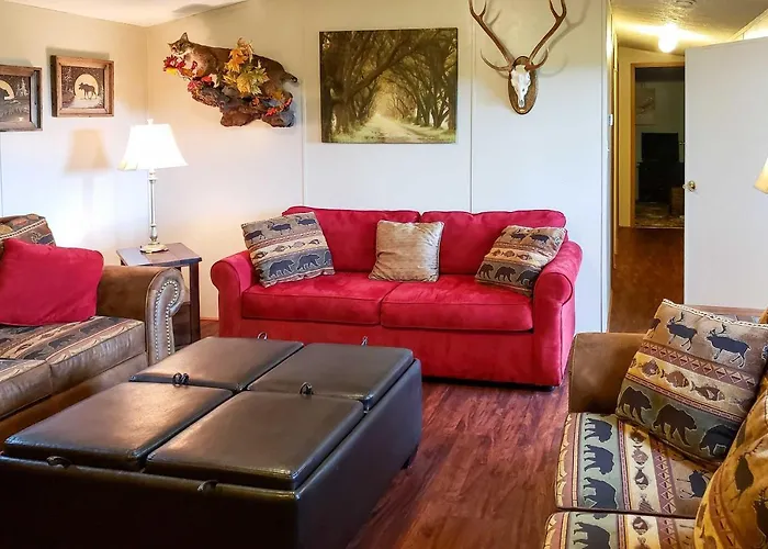180-Acre Farm: 'The Lodge' In Klingerstown!