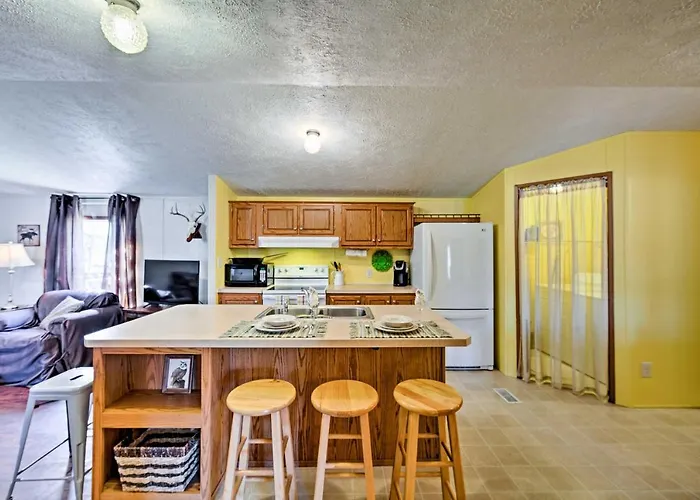 180-Acre Farm: 'The Lodge' In Klingerstown!