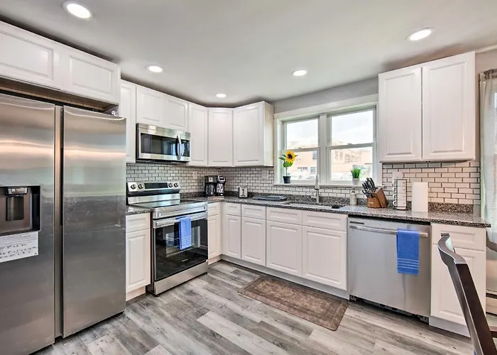 1 Mi To Hersheypark: Family Home W/ Game Room!