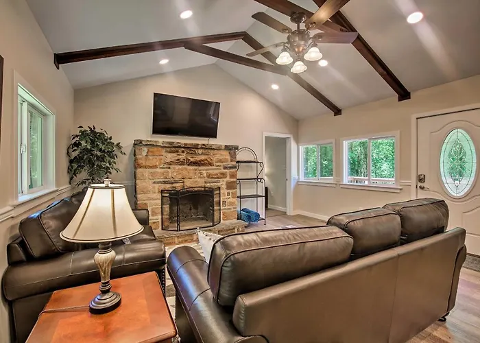 Hike, Hunt & Unwind: Cozy Cabin Near Hersheypark